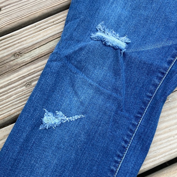 HP 🎉💕 a.n.a distressed jeans - Picture 4 of 10